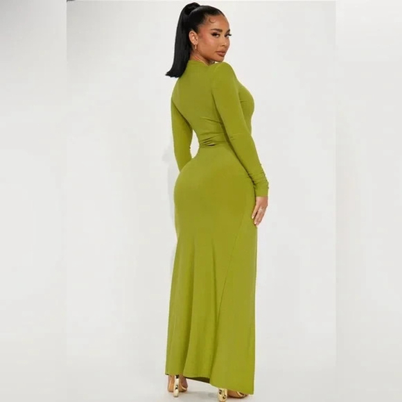 🔥NEW🔥 Green Fashion Nova Long Sleeve Ruched Maxi Dress - L - Picture 3 of 10